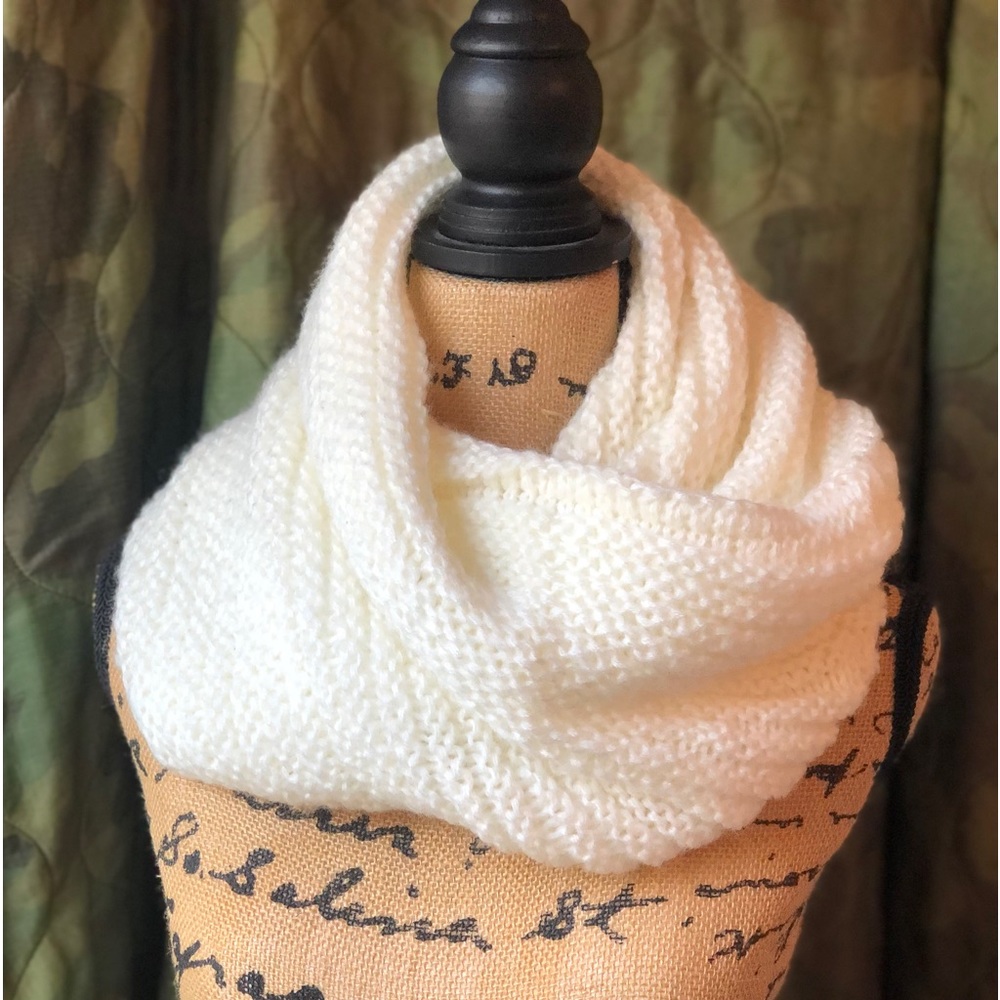 Haida Cowl Scarf 🧣
